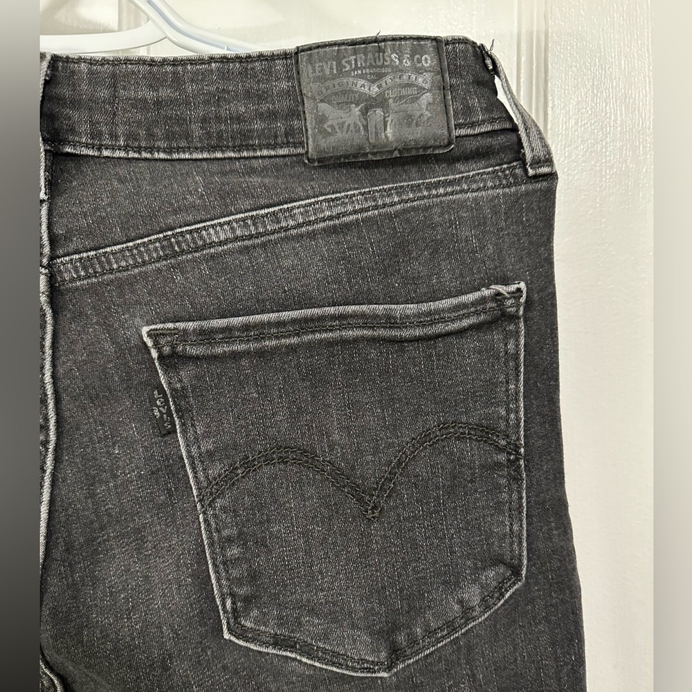 Levi’s women’s skinny jeans - Picture 3 of 4